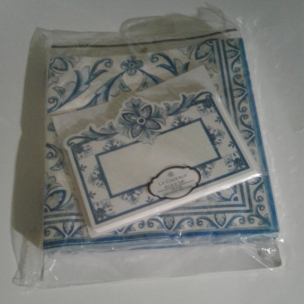 NEW! Lovely Le Cadeaux Mallorca Set Large Cocktail Napkins and Place-cards